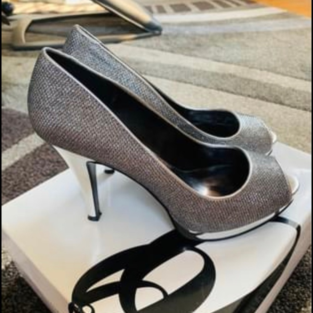 Nine West Silver Heels